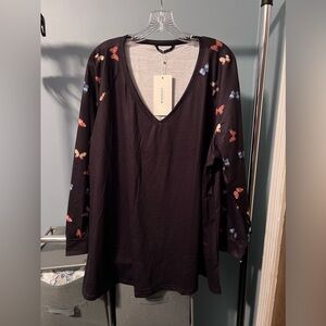 Bloomchic black long sleeve shirt with butterfly sleeves 18/20 nwt